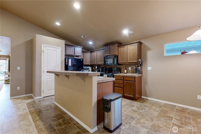 1173 SW Carver Street, College Place, WA 99324