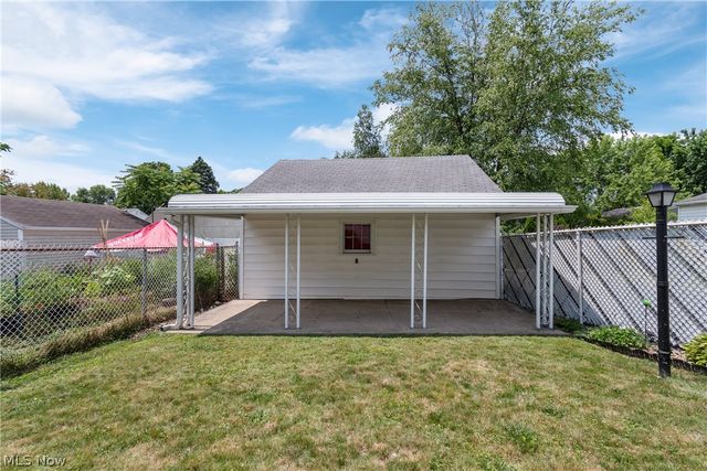 1924 16th Street SW, Akron, OH 44314