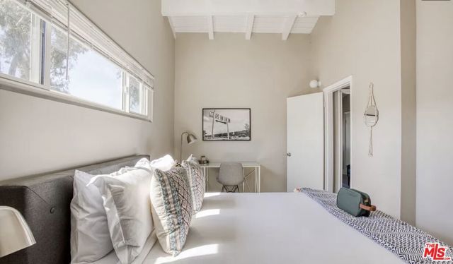 8100 W 83rd Street, Playa Del Rey (los Angeles), CA 90293