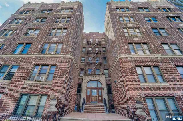 883 JFK Blvd E 3F, Weehawken, NJ 07086