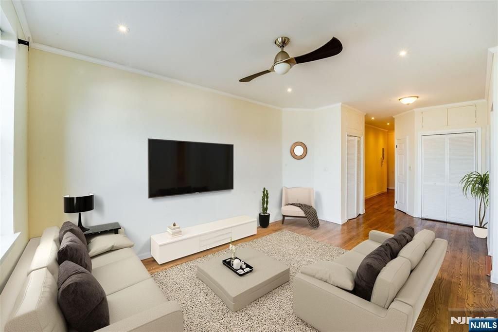 883 JFK Blvd E 3F, Weehawken, NJ 07086