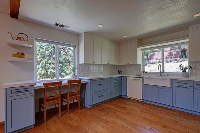 17000 Loganberry Ct, Meadow Vista, CA 95722