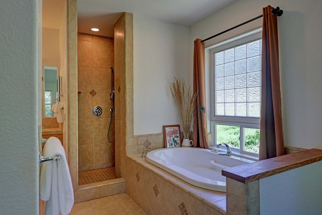 17000 Loganberry Ct, Meadow Vista, CA 95722