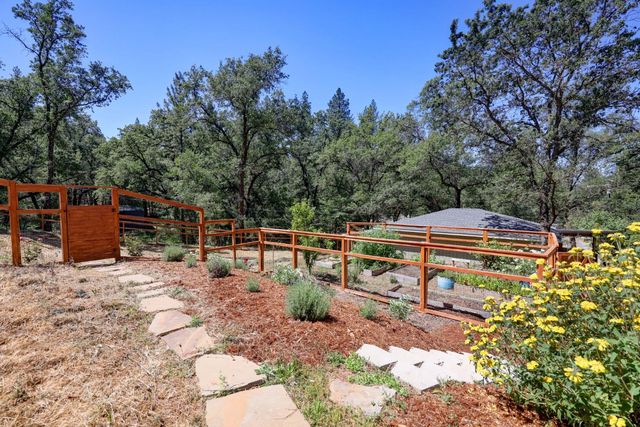 17000 Loganberry Ct, Meadow Vista, CA 95722