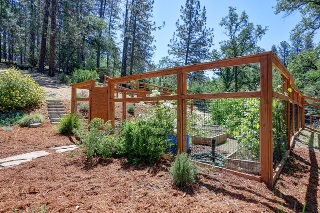 17000 Loganberry Ct, Meadow Vista, CA 95722