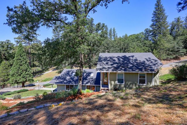 17000 Loganberry Ct, Meadow Vista, CA 95722