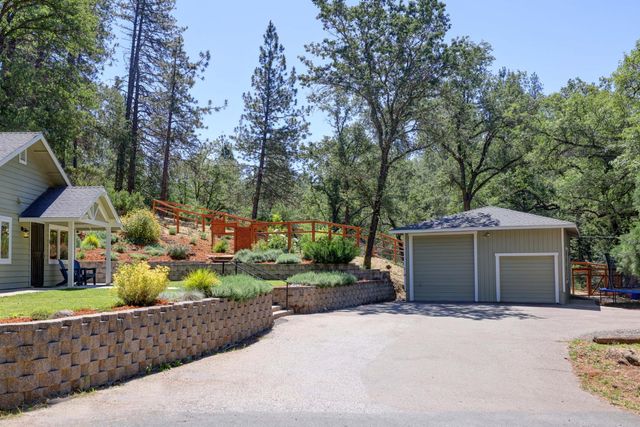 17000 Loganberry Ct, Meadow Vista, CA 95722