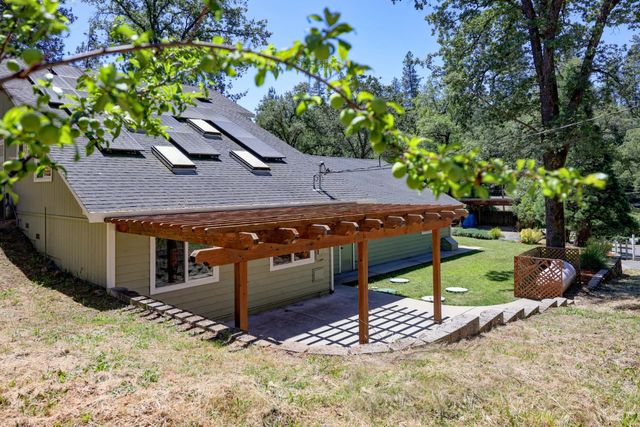 17000 Loganberry Ct, Meadow Vista, CA 95722