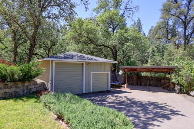 17000 Loganberry Ct, Meadow Vista, CA 95722