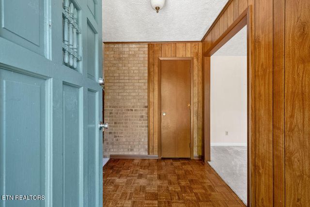 1218 Hitch Rd, Maryville, TN 37804