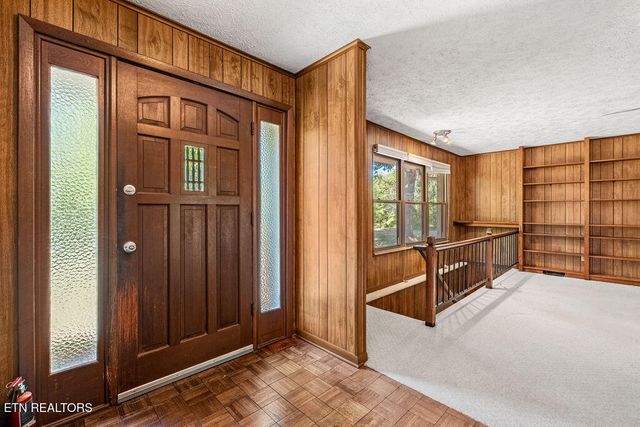 1218 Hitch Rd, Maryville, TN 37804