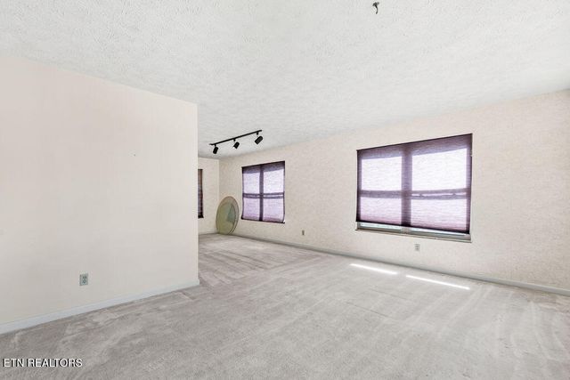 1218 Hitch Rd, Maryville, TN 37804