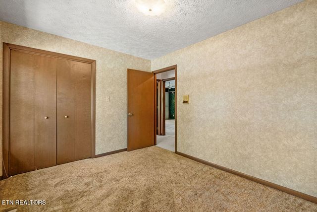 1218 Hitch Rd, Maryville, TN 37804