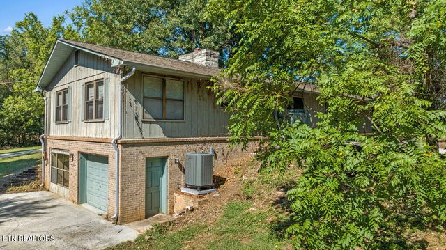 1218 Hitch Rd, Maryville, TN 37804