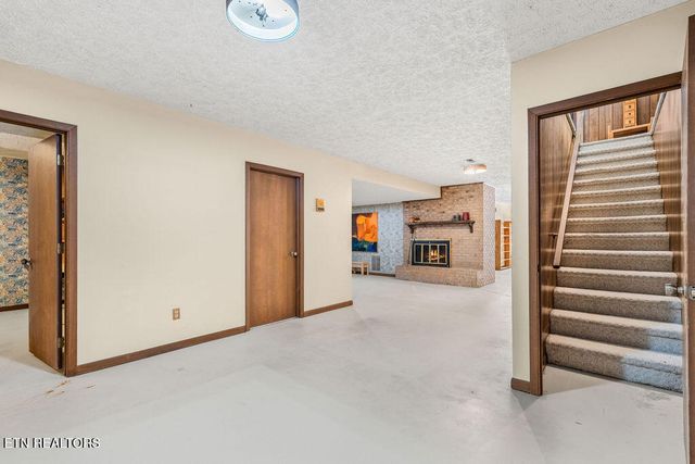 1218 Hitch Rd, Maryville, TN 37804