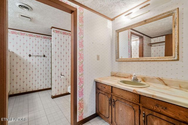 1218 Hitch Rd, Maryville, TN 37804