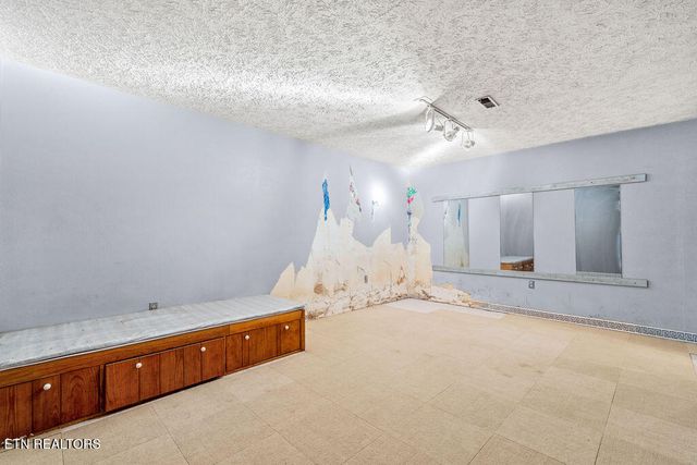 1218 Hitch Rd, Maryville, TN 37804