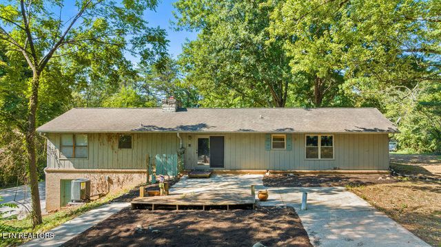 1218 Hitch Rd, Maryville, TN 37804