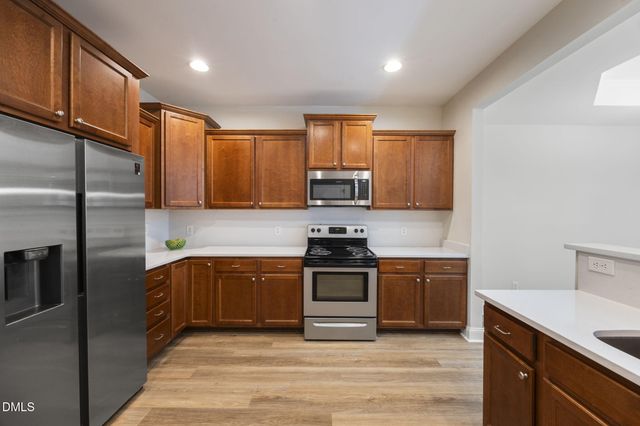716 Ennis Creek Lane, Cary, NC 27513
