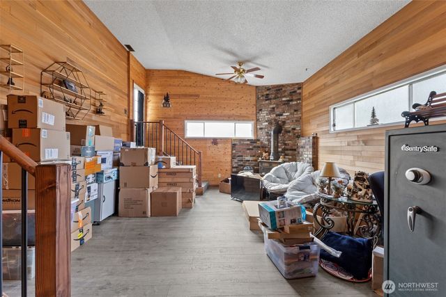 545 Davis Lake Rd, Morton, WA 98356