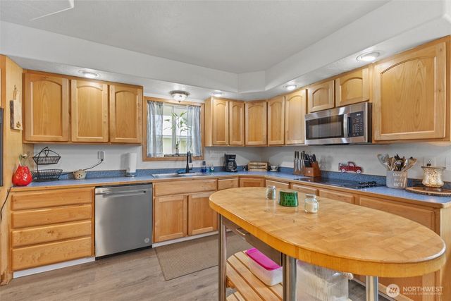 545 Davis Lake Rd, Morton, WA 98356