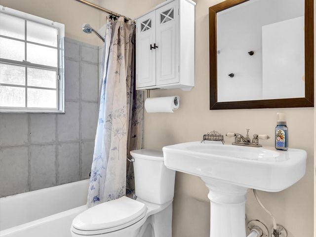 5420 PINE Circle, Coral Springs, FL 33067