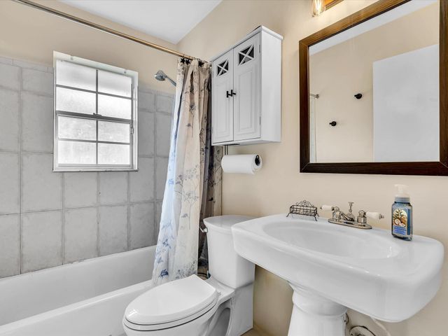 5420 PINE Circle, Coral Springs, FL 33067