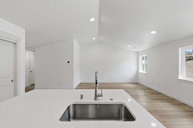 1518 W 67th Ave, Spokane, WA 99224