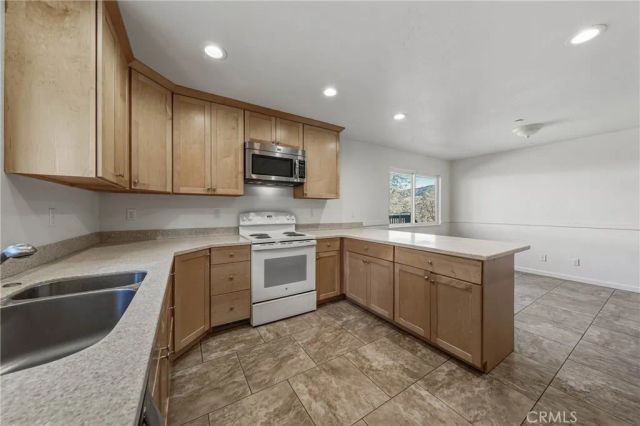 5585 Sunrise Drive, Kelseyville, CA 95451
