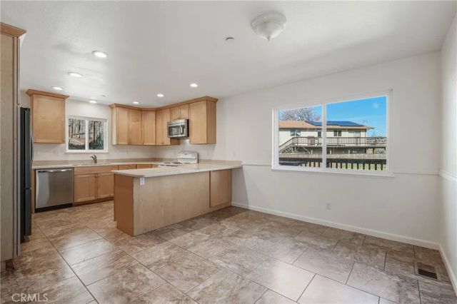 5585 Sunrise Drive, Kelseyville, CA 95451
