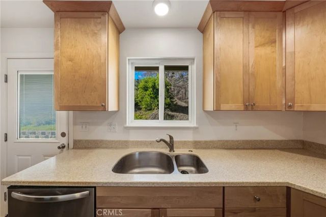 5585 Sunrise Drive, Kelseyville, CA 95451