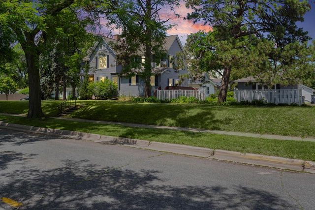 2005 State STREET, La Crosse, WI 54601