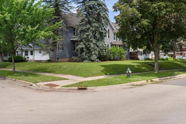 2005 State STREET, La Crosse, WI 54601