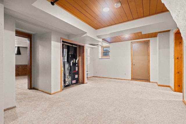 2005 State STREET, La Crosse, WI 54601