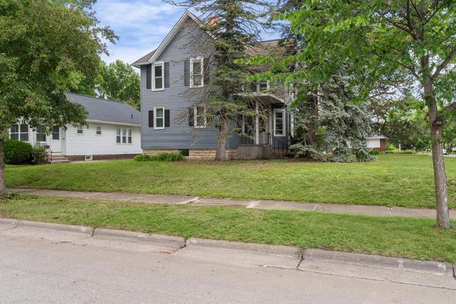 2005 State STREET, La Crosse, WI 54601