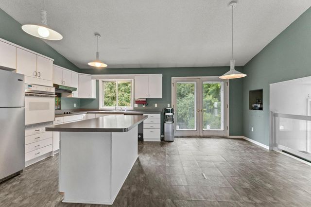 4526 137th Street W, Apple Valley, MN 55124