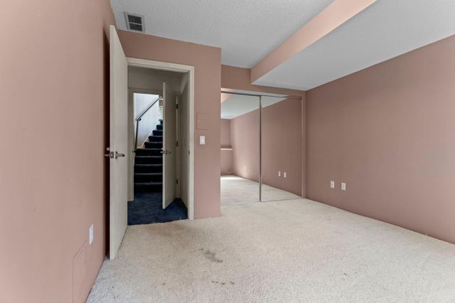 4526 137th Street W, Apple Valley, MN 55124