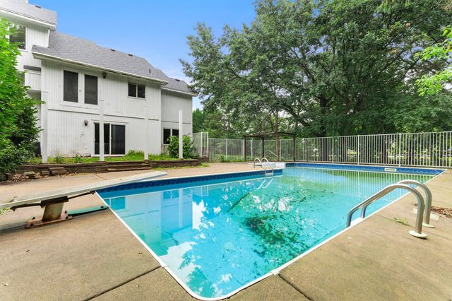 4526 137th Street W, Apple Valley, MN 55124