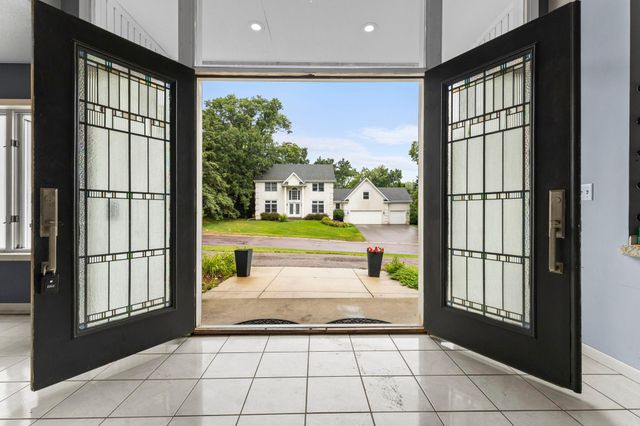 4526 137th Street W, Apple Valley, MN 55124