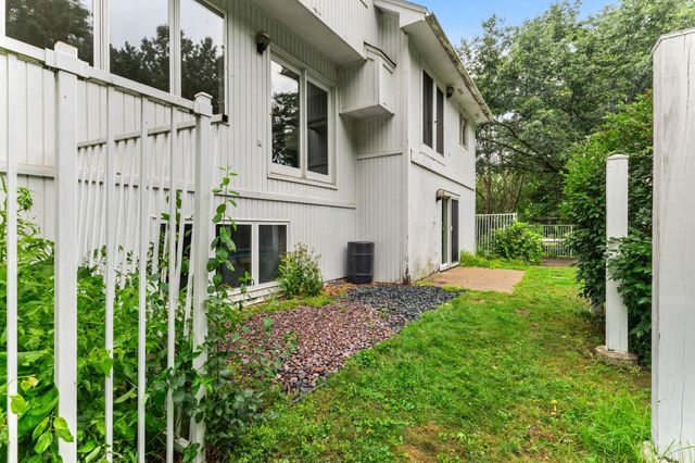 4526 137th Street W, Apple Valley, MN 55124