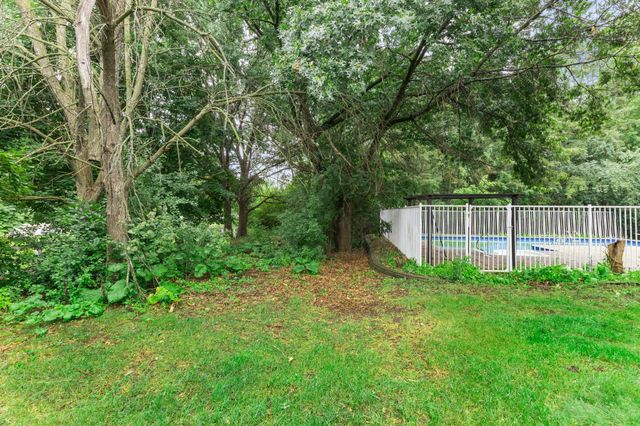 4526 137th Street W, Apple Valley, MN 55124