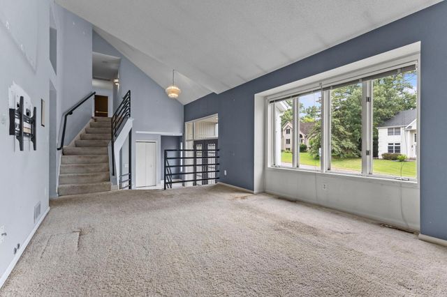 4526 137th Street W, Apple Valley, MN 55124
