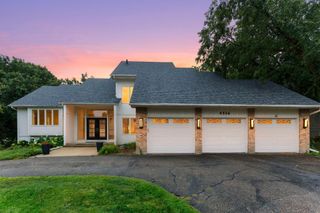 4526 137th Street W, Apple Valley, MN 55124