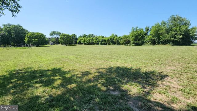 52 RIVER RD, Bridgeton, NJ 08302