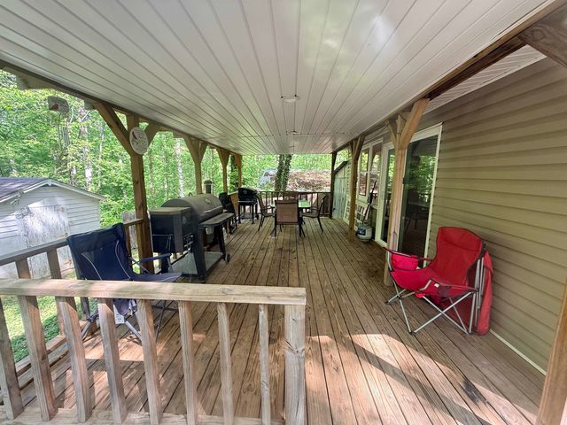133 MAXINE NELSON RD, Parsons, TN 38363