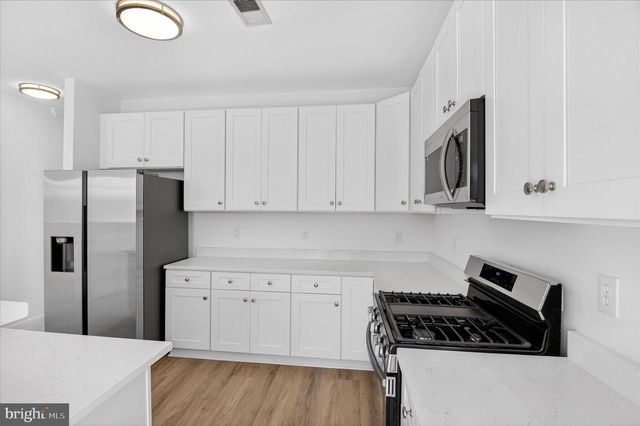 16127 DANCING LEAF PL, Dumfries, VA 22025