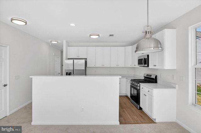 16127 DANCING LEAF PL, Dumfries, VA 22025