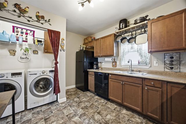 1418 4th Avenue SE, Cedar Rapids, IA 52403