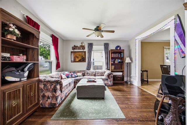 1418 4th Avenue SE, Cedar Rapids, IA 52403