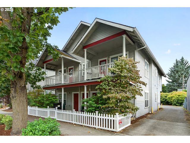 2315 N LOMBARD St, Portland, OR 97217